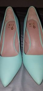 Mint heels